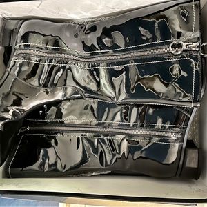 Aquatalia Lotus Double Zippers
Black Patent Leather Mid-Calf Boots - 9.5M